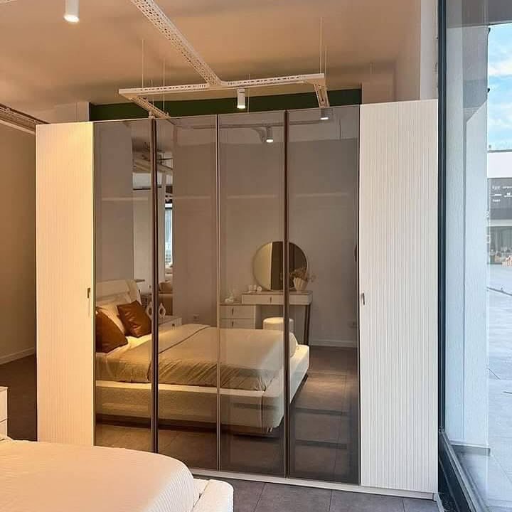 غرفه نوم جينا - الصورة 3